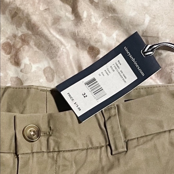 Vineyard Vines Men’s Khaki Shorts - Picture 3 of 3